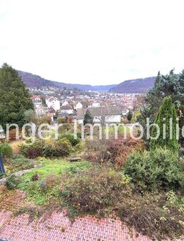 Großzügiges Einfamilienhaus (DHH) in bevorzugter Aussichtslage von Albstadt-Ebingen - Albstadt