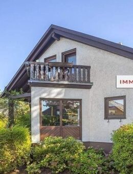 IMMOBERLIN.DE - Charmantes Einfamilienhaus auf 3 Etagen modern ausgestattet mit Sonnenterrassen & Gartenidylle - Berlin