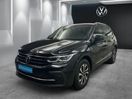 VW Tiguan, 1.5 TSI Active IQ DRIVE, Jahr 2022 - Speyer