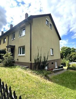Reiheneckhaus mit Weitblick - solide Substanz, großes Potenzial, naturnah am Kellerwald! - Forchheim (Bayern)