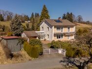Gepflegtes, älteres Haus in idyllischer Ortsrandlage von Vogt - Vogt