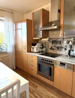 Sofort beziehbare, ruhige-sonnige 3 1/2 Zimmer Wohnung mit Aussicht ins Grüne - Überlingen