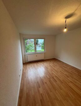 Sehr schöne sanierte 3 Zimmer Wohnung in Duisburg zu vermieten - Duisburg