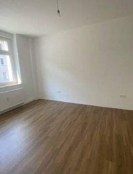 Eltingviertel: sehr großzügig geschnittene 2-Raum-Wohnung mit Wohnküche - Essen