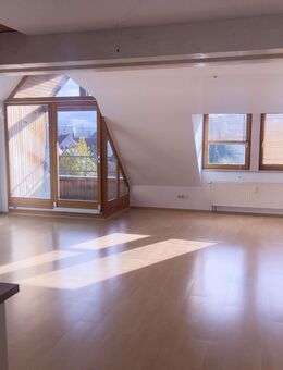 Tolle Maisonette-Wohnung, 3,5 Zimmer mit Loggia & Stellplatz - Oberasbach