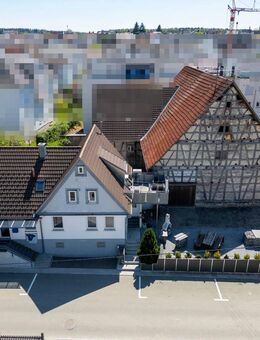 Wohnhaus mit Gewerbeeinheit und Scheune in zentraler Lage von Laichingen - Laichingen