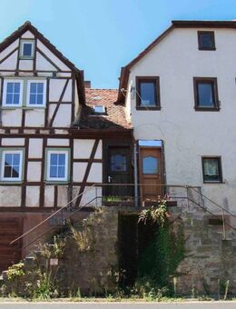 Großes Grundstück mit 2 Häusern & Wertsteigerungspotenzial. Flexibel nutzbar in Erlenbach OT Streit - Erlenbach (Main)