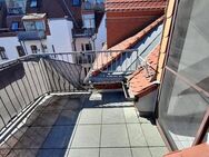 3 Zi DG Wohnung mit großen Balkon und EBK fast im Zentrum - Zwickau