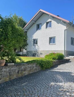 Charmantes Haus mit Garten in Grafenau OT Haus im Wald - bereit für neue Ideen - Grafenau (Bayern)