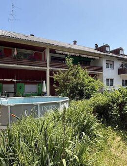 KLEINE WOHNANLAGE MIT VIEL POTENTIAL - Waldkraiburg
