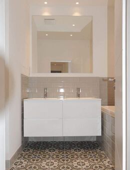 Erstbezug nach Komplettrenovierung! Super schöne, Familienwohnung mit Balkon in beliebter Wohnlage - Zwickau