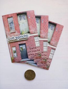 Poster Jahreslosung 2026 (A1) – „Verwitterte und renovierte Haustür“ – „Gott spricht: Siehe, ich mache alles neu!“ (Offenbarung 21,5) - Wilhelmshaven