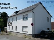 Haus mit zwei getrennten Wohnungen - Flörsheim (Main)
