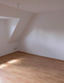 3-Zimmer-DG-Wohnung mit guter Verkehrsanbindung zu vermieten! - Reichenbach (Vogtland)