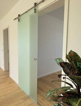 Modern und stilvoll! 2-Zimmer-Wohnung mit Balkon und Aufzug im Zentrum von Raguhn - Raguhn-Jeßnitz