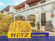 Delmenhorst-Stickgras | Modernisiertes Reihenmittelhaus mit Garage, Keller und überdachter Terrasse - Delmenhorst