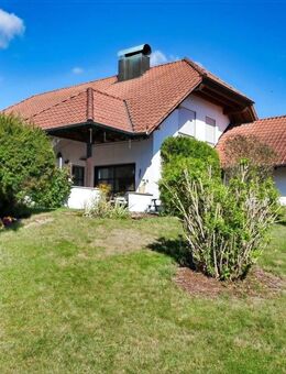 Idyllisches Einfamilienhaus mit Einliegerwohnung in Scheer-Heudorf - Scheer