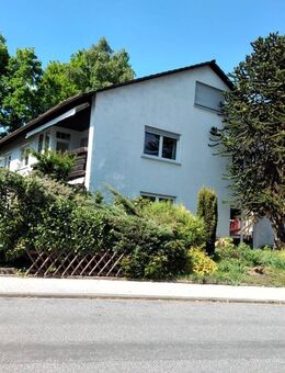 KL-West: Freistehendes Mehrfamilienhaus mit 5 Wohnungen, Garten und großer Garage - Kaiserslautern