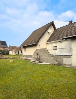 - RESERVIERT - Frei stehendes Einfamilienhaus auf großem Grundstück! - Schloß Holte-Stukenbrock