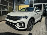 VW T-Roc, 1.5 TSI OPF R-Line, Jahr 2024 - Frankfurt (Main)