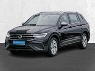 VW Tiguan, 1.5 TSI Allspace Life Dig, Jahr 2023 - Lehrte