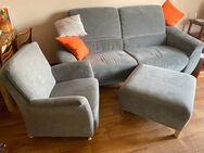 Sofa mit Ausfuhrfunktion + Sessel und Hocker - Coswig