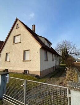 Viel Platz, viele Möglichkeiten - Einfamilienhaus mit großem Grundstück - Rielasingen-Worblingen