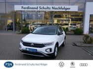 VW T-Roc, 1.0 l TSI Life, Jahr 2022 - Rostock