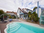 Modernes Einfamilienhaus mit Pool und Einliegerwohnung - Markt Erlbach