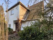 RESERVIERT! Charmantes Einfamilienhaus mit Sanierungsbedarf ! - Buchholz (Nordheide)