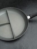 Gastrolux Pfanne Bratpfanne 28 cm Titan dreigeteilt 12,- in 24944