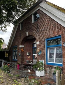Schönes Landhaus modernisiert mit fünf Wohneinheiten, und großen Grundstück zu verkaufen. - Bockhorn (Niedersachsen)