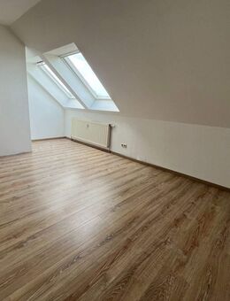 *Neu* Maisonettewohnung mit Stellplatz zu vermieten! - Salzatal