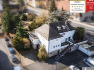 Investoren aufgepasst: Zweifamilienhaus mit baureifem Grundstück - Ochsenfurt