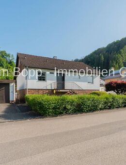 Freistehendes EFH in Lauterstein - großer Garten, Doppelgarage + Garage - Lauterstein