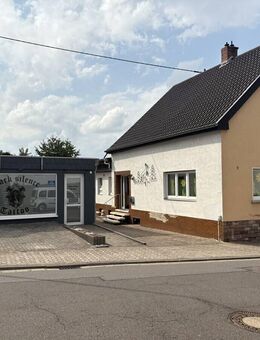 schöne Doppelhaushälfte mit zusätzlichem Gewerbe - Sulzbach (Saar)