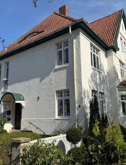 Charmante Altbauwohnung in denkmalgeschützter Villa – stilvoll wohnen in Oldenburg i.H. - Oldenburg (Holstein)