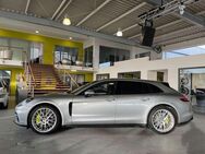 Porsche Panamera Sport Turismo 4 E-Hybrid, Matrix, 0,5% - Herford (Hansestadt)