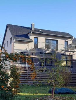 schöne 3-Raum-Wohnung im Villenviertel in einem KFW 55 Effizienzhaus mit Balkon - Stendal (Hansestadt)