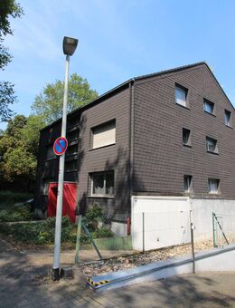 Freistehendes Wohnhaus mit 6 Etw & Garagen in ruhiger Lage! - Hilden