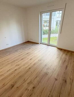 Absoluter Familientraum - diese Dreizimmerwohnung erwartet Sie samt Terrasse und Einbauküche - Berlin