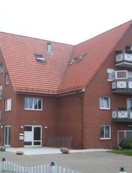 Gemütliche Zwei-Zimmer-Dachgeschosswohnung mit Balkon (Whg. 17) - Steinkirchen (Niedersachsen)