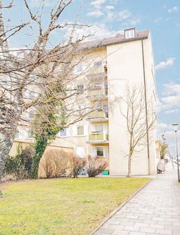 Gut geschnittene 4-Zimmerwohnung mit zwei Balkonen die bereits seit 1970 vermietet ist! - München