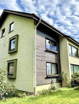 Attraktives Mehrfamilienhaus: Ruhe und Natur vor der Haustür - Hardt (Baden-Württemberg)