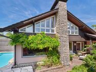 Wohnen mit Urlaubsgefühl: großzügiges Familiendomizil in ruhiger Lage mit Pool und Garten in Seenähe - Münsing