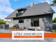 Familienidyll in Elmshorn: Sanierte Immobilie mit moderner Küche, Garten und Garage - Elmshorn