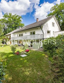 Großzügige und ausbaufähige DHH in gefragter Lage - Nürnberg