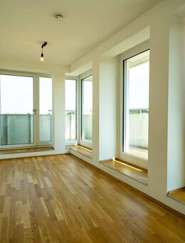 Lichtdurchflutete 2-Zimmer-Wohnung mit umlaufendem Südost-Balkon - Regensburg
