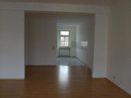 3 Zimmer Wohnung mit Balkon, Laminat im 1.OG in Untermhaus, kleines 3 Familienhaus - Gera