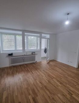 Top-sanierte 3-Zimmer-Eigentumswohnung mit verglastem Balkon und Tiefgaragenstellplatz - Markt Schwaben
